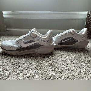 Nike Pegasus 41 trainers. Phantom/Mink Brown/Copper Moon/White. Nearly new.